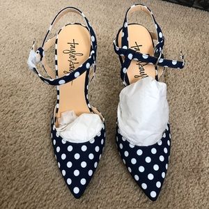 New Taylor Says Polka Dot Heels